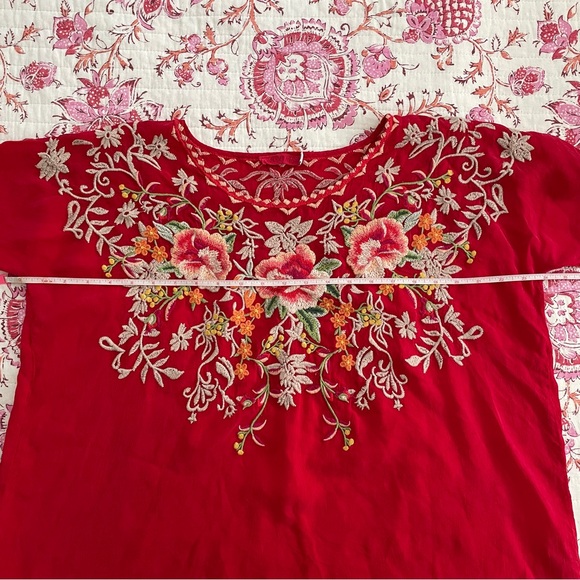Johnny Was Red Floral Embroidered Loose Fit Top Size Small - Picture 6 of 7